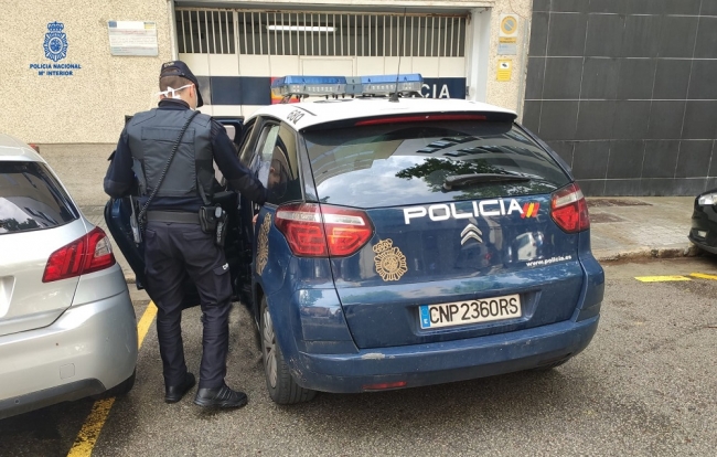 La Policía Nacional detiene a un joven que roba un patinete eléctrico de un gimnasio en Palma