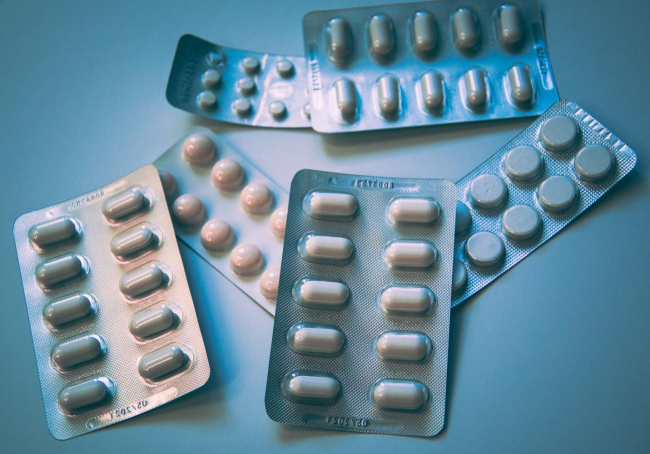El Servicio de Salud contrata el suministro de tres medicamentos exclusivos