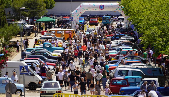 Miles de personas llenan Sant Marçal en la XXI edición de la fira Motor Retro Marratxí
