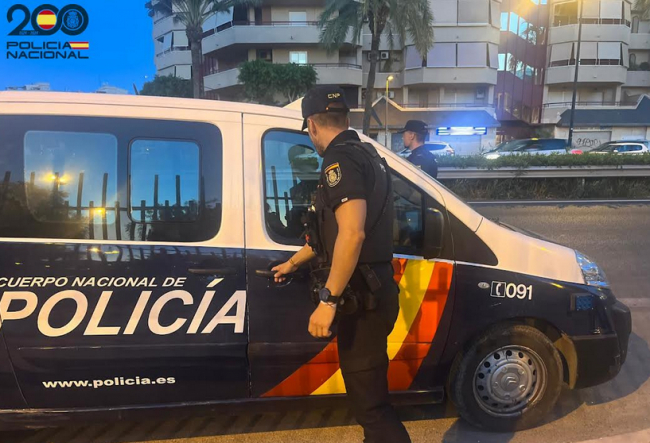 La Policía Nacional detiene a un individuo por agredir a dos hombres con un arma blanca en Ibiza